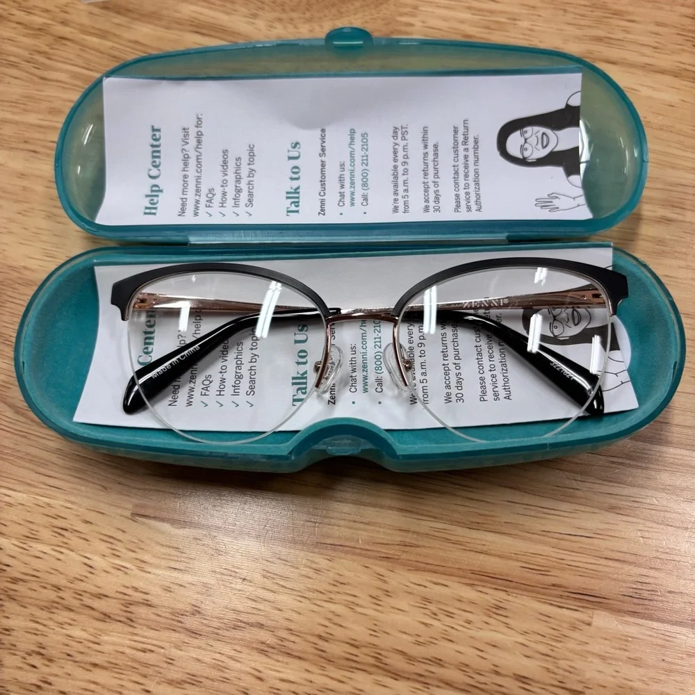 ZENNI OPTICAL Eyeglasses Black Frame Cat Eye Style with Hardcase NEW